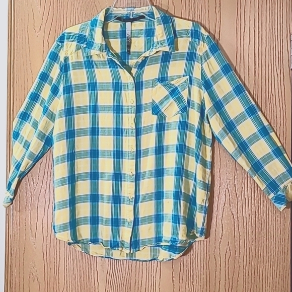 Kensie Tops - Kensie blue and yellow pocket button down plaid shirt